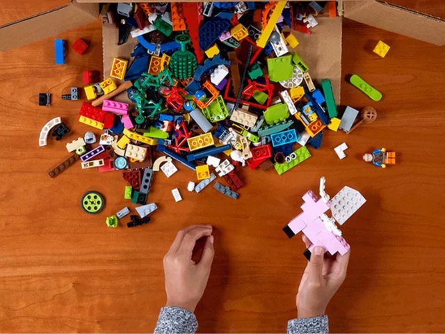 Build the Change: The LEGO Group’s Network Impact