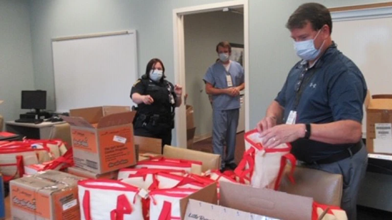 Books Bring Smiles to Veterans and their Families During the Pandemic